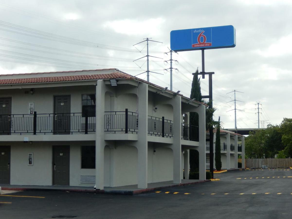 Studio 6-Houston, Tx - Intercontinental Airport South Exterior foto